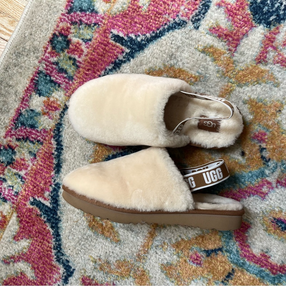 UGG Fluff Yeah Clog Slipper - cream color